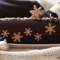 Bûche praliné/coeur à la mousse de chocolat au[...]
