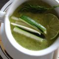 Potage glacé aux courgettes, à l'aneth et au[...]