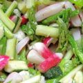 Méli-mélo croquant de saison (asperges, radis,[...]