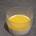 Panna cotta allégée & coulis de mangue