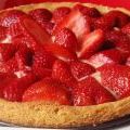 Tarte de sable breton aux fraises et a la creme[...]
