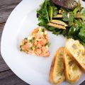 tartare de saumon au gingembre et pommes vertes