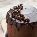 Layer Cake chocolat, beurre de cacahuète et[...]