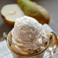 Glace à la poire, vanille et lait de coco