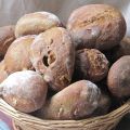 Petits pains au seigle et aux noix