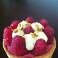 Tartelettes aux framboises , chantilly pistache[...]