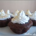 Cupcakes au chocolat meringué