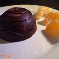 Bombe chocolat, mandarine & praliné croustillant