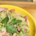 Petits pois frais aux oignons et aux lardons