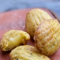 Mini madeleines au pesto, coeur de comté