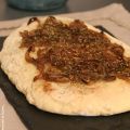 Pain plat à la compotée d'Oignons