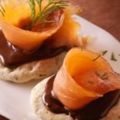 Blinis au saumon et au chocolat
