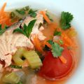 Soupe de tête de saumon à la vietnamienne.