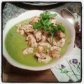 Velouté de légumes verts au dés de poulet kefta