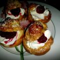 Petits Choux à la crème pâtissière, chantilly[...]