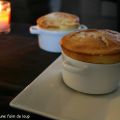 soufflé au citron vert, coulis de fruits rouges