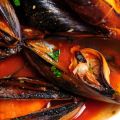 Moules au concentré de tomate