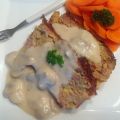 Pain de viande blanc, sauce aux champignons