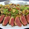 Magret de canard aux pois gourmands