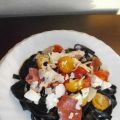 Tagliatelles à l'encre de seiche, tomate[...]