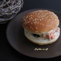 Hamburger fromage frais, saumon, houmous et[...]