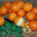 Confiture d’oranges parfumée au basilic