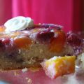 Gâteau renversé à la mangue et aux framboises