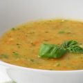 Recette de soupe de légumes et saucisses vegan,[...]