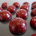 Chocolats fins : demi sphères gelée de[...]
