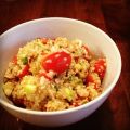 Salade de quinoa avec amandes et légumes d’été