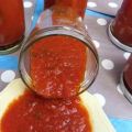 Sauce tomate épicée en conserve