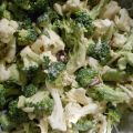 Salade crémeuse de brocoli et chou-fleur