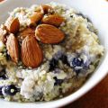 Blueberry quinoa porridge (gluten free)/Gruau[...]