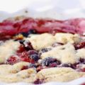 Cobbler aux fruits rouges
