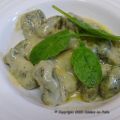 Gnocchi aux jeunes pousses d'épinards, sauce au[...]