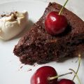 GÂTEAU MOELLEUX CHOCOLAT ET CERISE