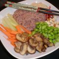 Salade de vermicelles de riz brun au tofu fumé