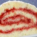 Gâteau roulé fraise-rhubarbe