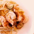 Spaghettis aux crevettes et aux zucchinis