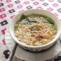 Soupe aux nouilles, chou chinois et porc