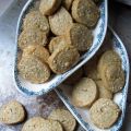 Sablés au morbier & aux graines de sésame
