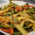Salade thaï à la mangue et vinaigrette amandine