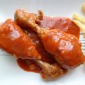Pilons de poulet braisés au cidre et à la tomate