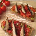 Tartines de sparts, concassé de tomates sur[...]