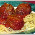 Boulettes de boeuf à la grecque, sauce aux[...]