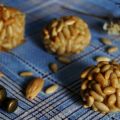Gâteaux aux amandes et aux pignons