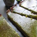 Tarte à la crème brûlée au thé Matcha.[...]