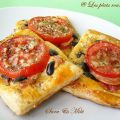 Tarte feuilletée avec tomates, saucisse et[...]
