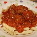 Boulettes de viande italiennes avec penne et[...]