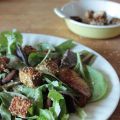 Salade de pêches grillées, amandes fumées et[...]
